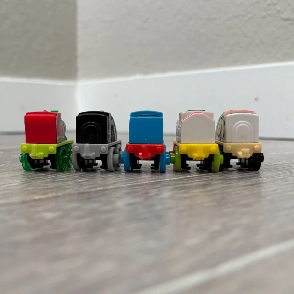 Lot of Thomas Minis